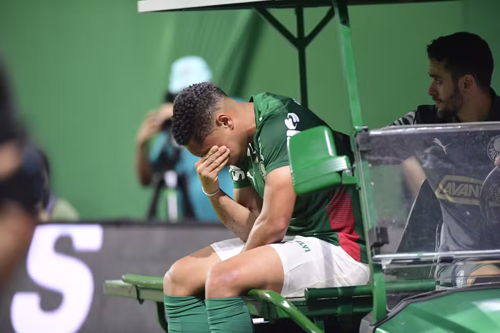 Palmeiras atropela Jacuipense por 3 a 0 na Copa do Brasil, mas amarga nova lesão de Vitor Roque