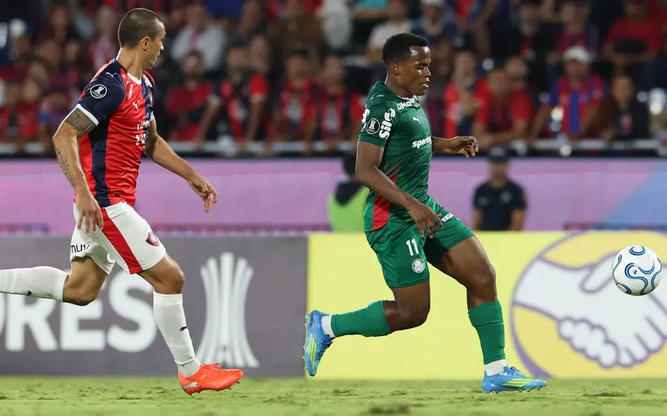 Noite de Azar: Palmeiras amassa o Cerro Porteño, mas sofre gol contra e empata na Libertadores